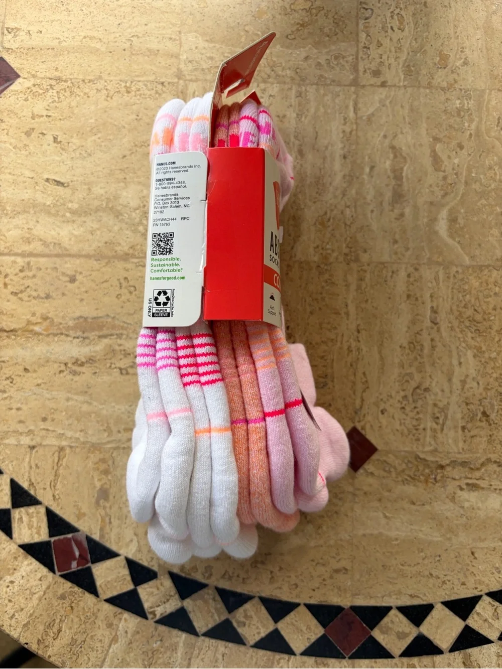 Hanes Pink & White Women's No-Show Comfort Socks - 4 Pack